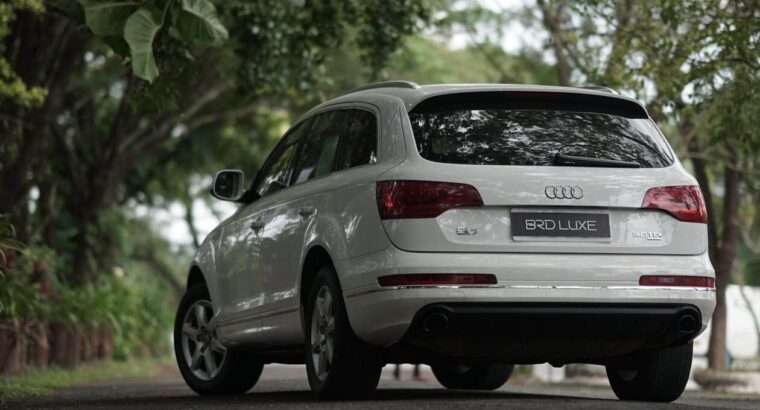 Audi Q7 Luxury Space and Performance i...